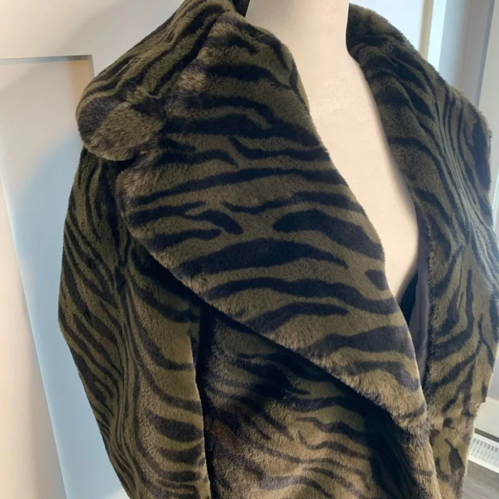 NEW Anthropologie Sanctuary Green Zebra Print Faux Fur Jacket Size Medium - Picture 7 of 16